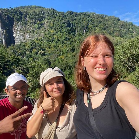 Thomasha Homestay Уэллавайя Экстерьер фото