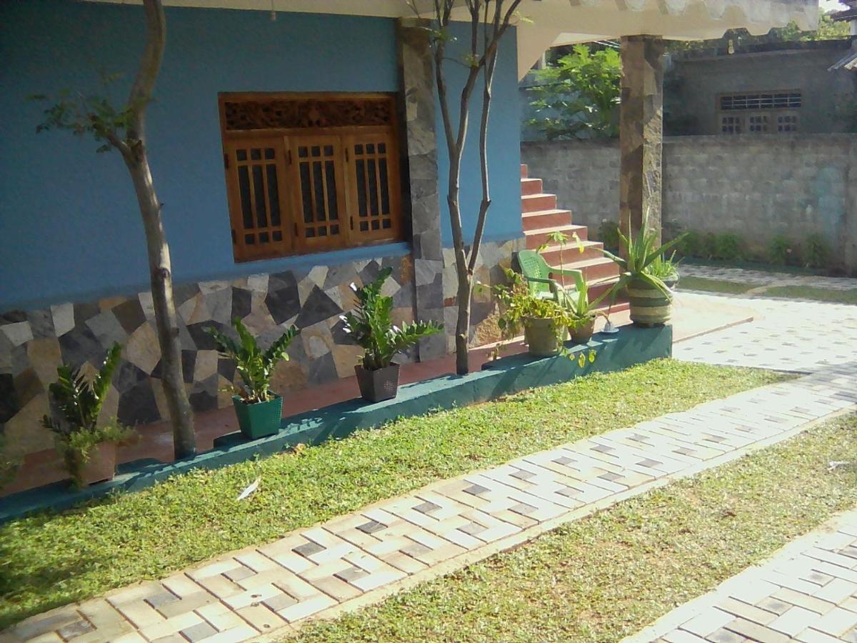 Thomasha Homestay Уэллавайя Экстерьер фото