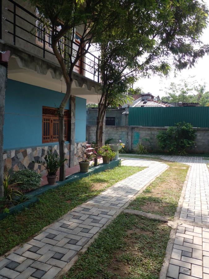 Thomasha Homestay Уэллавайя Экстерьер фото