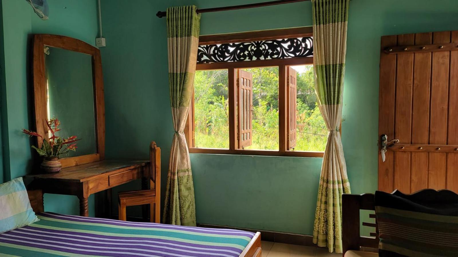 Thomasha Homestay Уэллавайя Экстерьер фото